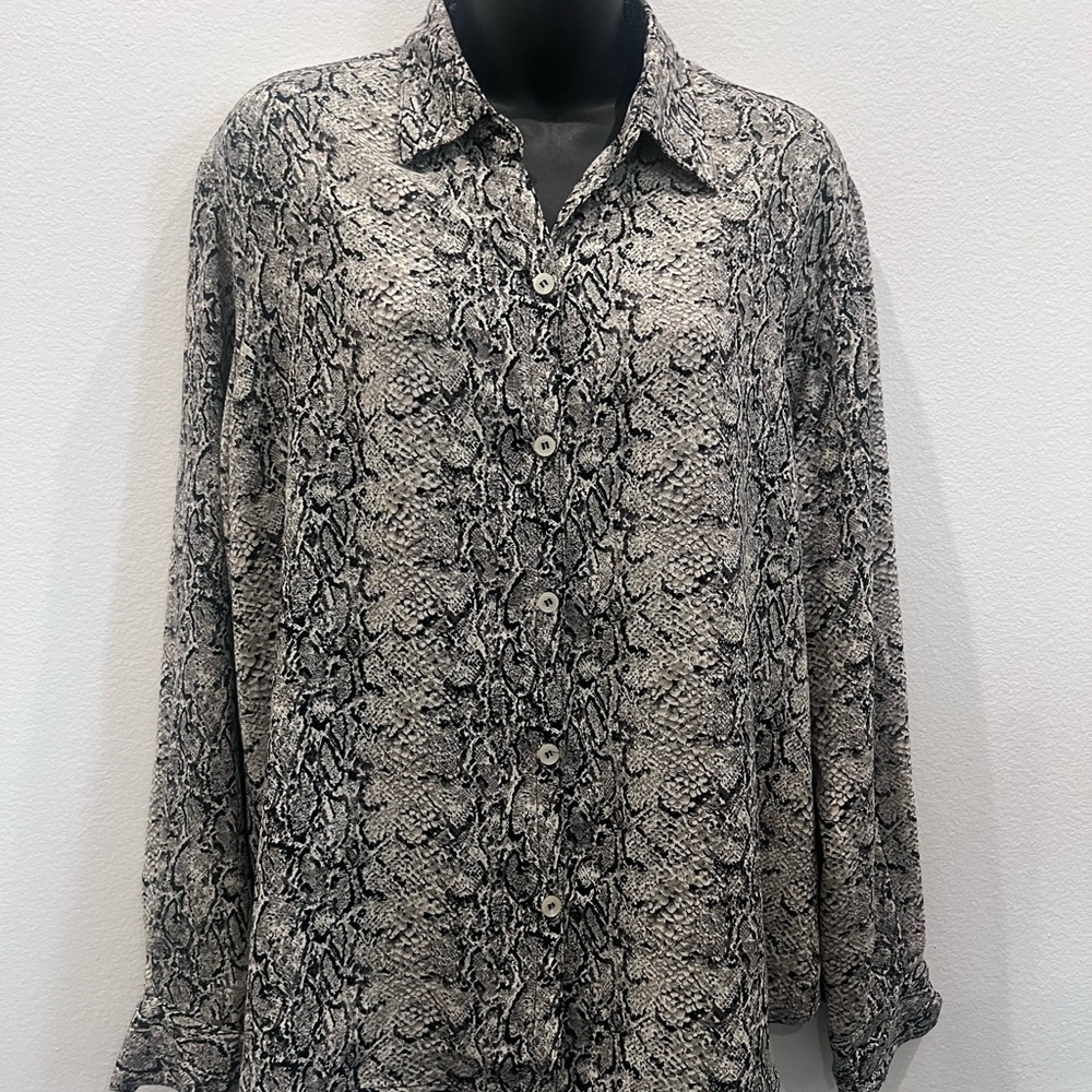 Liz Claiborne Black and White Snakeskin Blouse